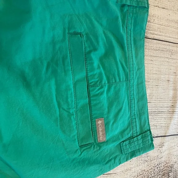 Men's Green Shorts Columbia inseam 7.5 - Picture 5 of 5